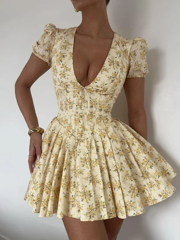 Joanna's Deep V Slim Waist Short Sleeve Medium Pleated Floral Mini Dress Stylish Button-Down Mini Dress Joanna's Deep V Slim Waist Short Sleeve Medium Pleated Floral Mini Dress Stylish Button-Down Mini Dress