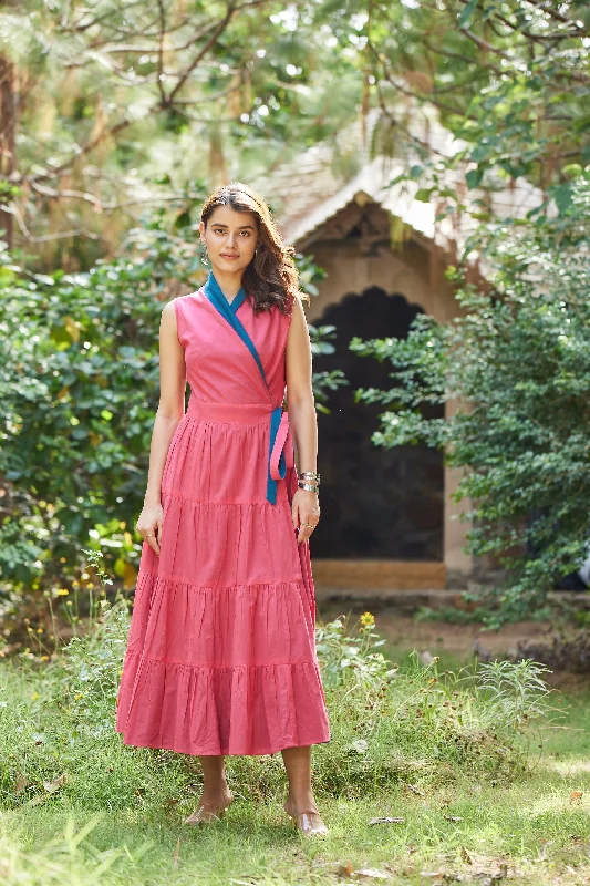 Reversible Pink & Blue Tiered Maxi Dress With Flare Fashionable Halter Neck Maxi Dress Reversible Pink & Blue Tiered Maxi Dress With Flare Fashionable Halter Neck Maxi Dress